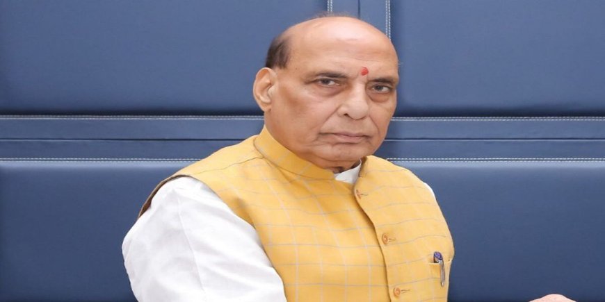 Defense Minister Rajnath Singh reached Agra, welcomed at the airport