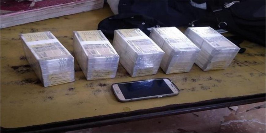 In Agra, GRP recovered a bag full of mobiles and Rs 25 lakh from Kerala Express